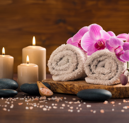 Spa candles and towels